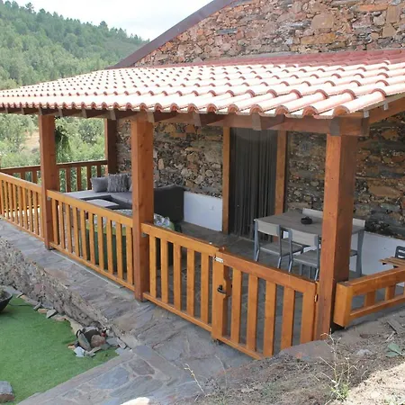 Semesterbostad Serapicos House Bragança