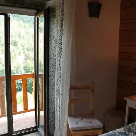 Serapicos House * 布拉干萨